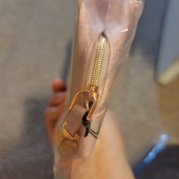 Kate Spade cosmetic bag - Picture 3 of 5